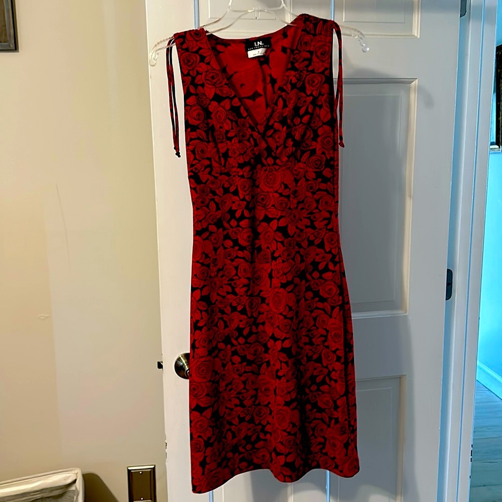 Black dress with red roses sleeveless